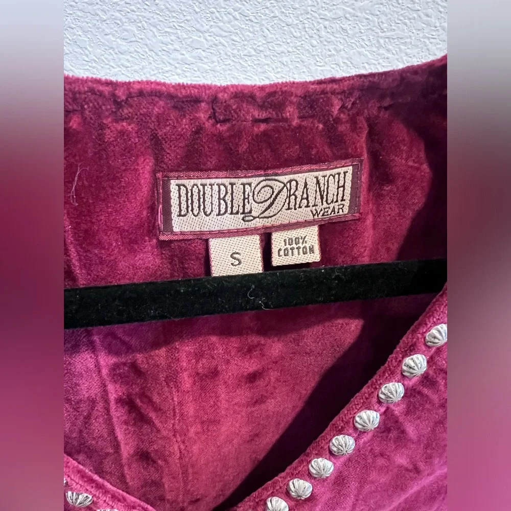 Double D Ranch Concho Button Studded Velvet Vest - Picture 2 of 3